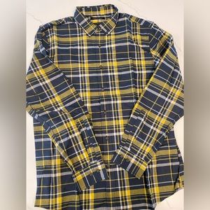 Banana republic soft flannel untucked slim fit shirt